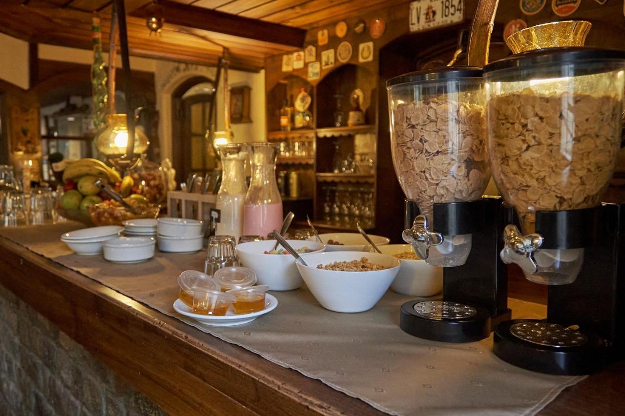 Hosteria La Posta Del Cazador San Martin de los Andes Luaran gambar